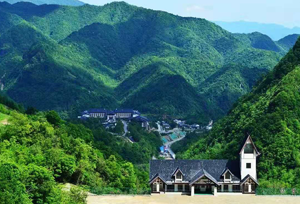 神农架 · 彩虹谷国际度假区